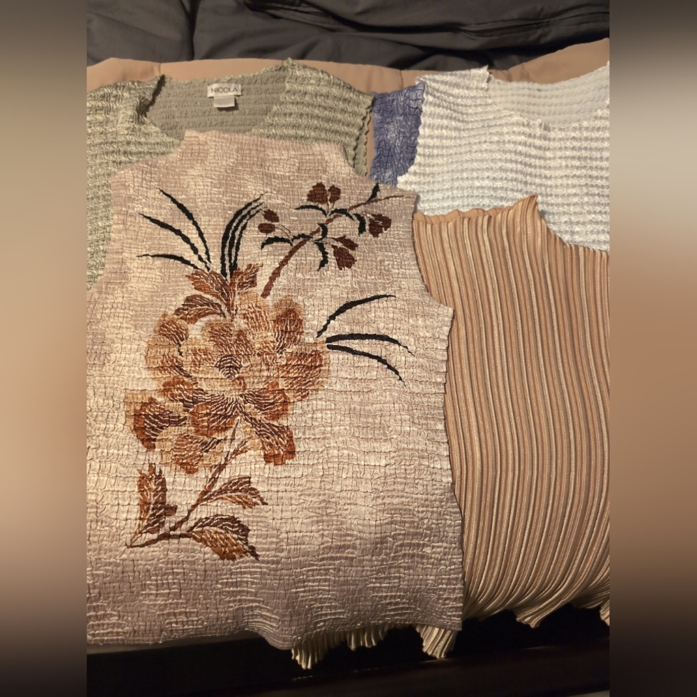 Textured Sleeveless Shell Tops S/M